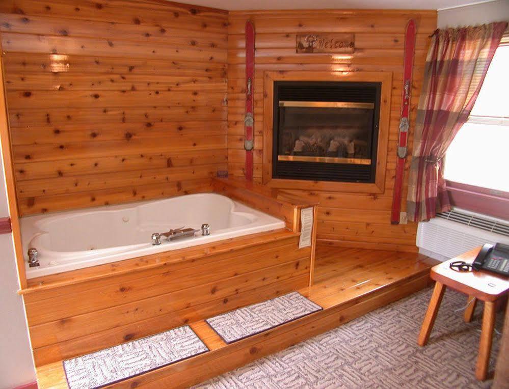 Mountaintop Lodge At Lake Naomi Pocono Pines Exterior foto